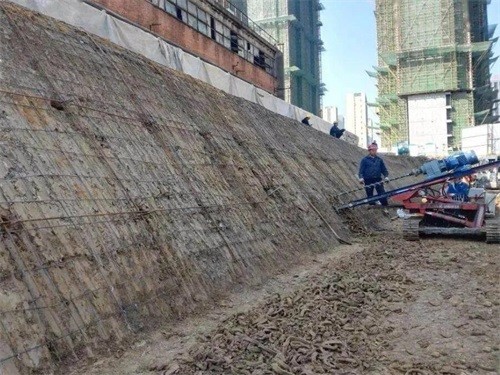 西湖建筑边坡支护